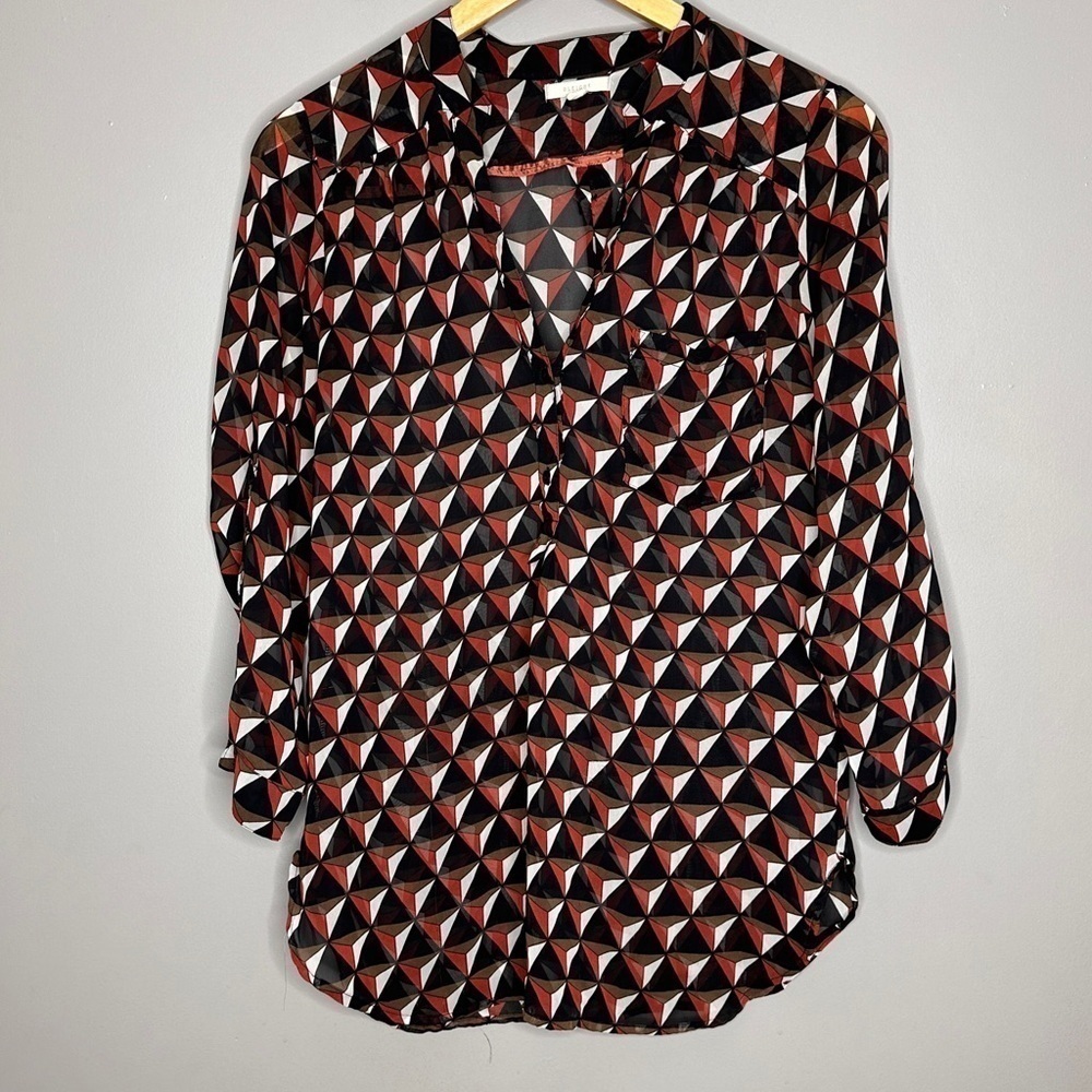 Pleione Geometric print button down blouse